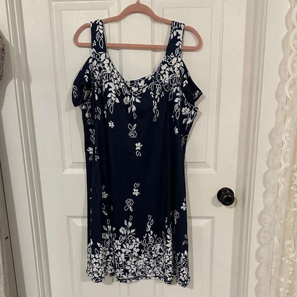 Chic Navy Blue Floral Mini Dress